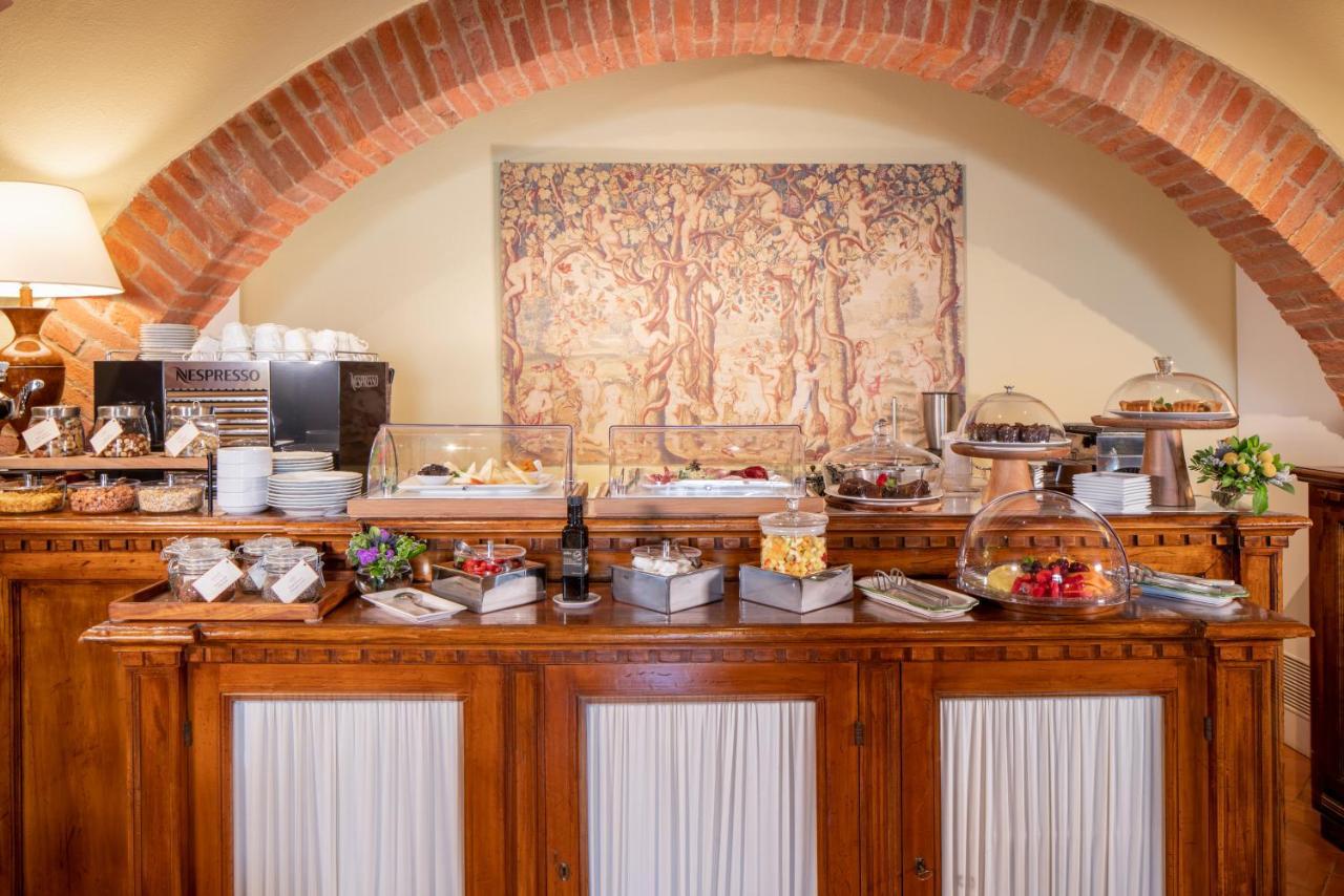 Castello Banfi - Il Borgo - Relais Et Chateaux Poggio alle Mura Exteriér fotografie
