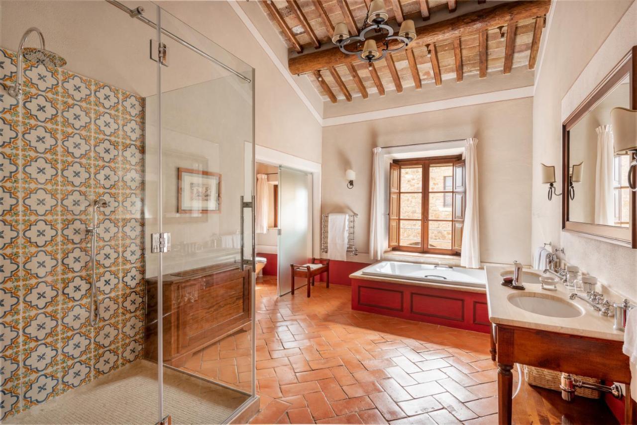 Castello Banfi - Il Borgo - Relais Et Chateaux Poggio alle Mura Exteriér fotografie