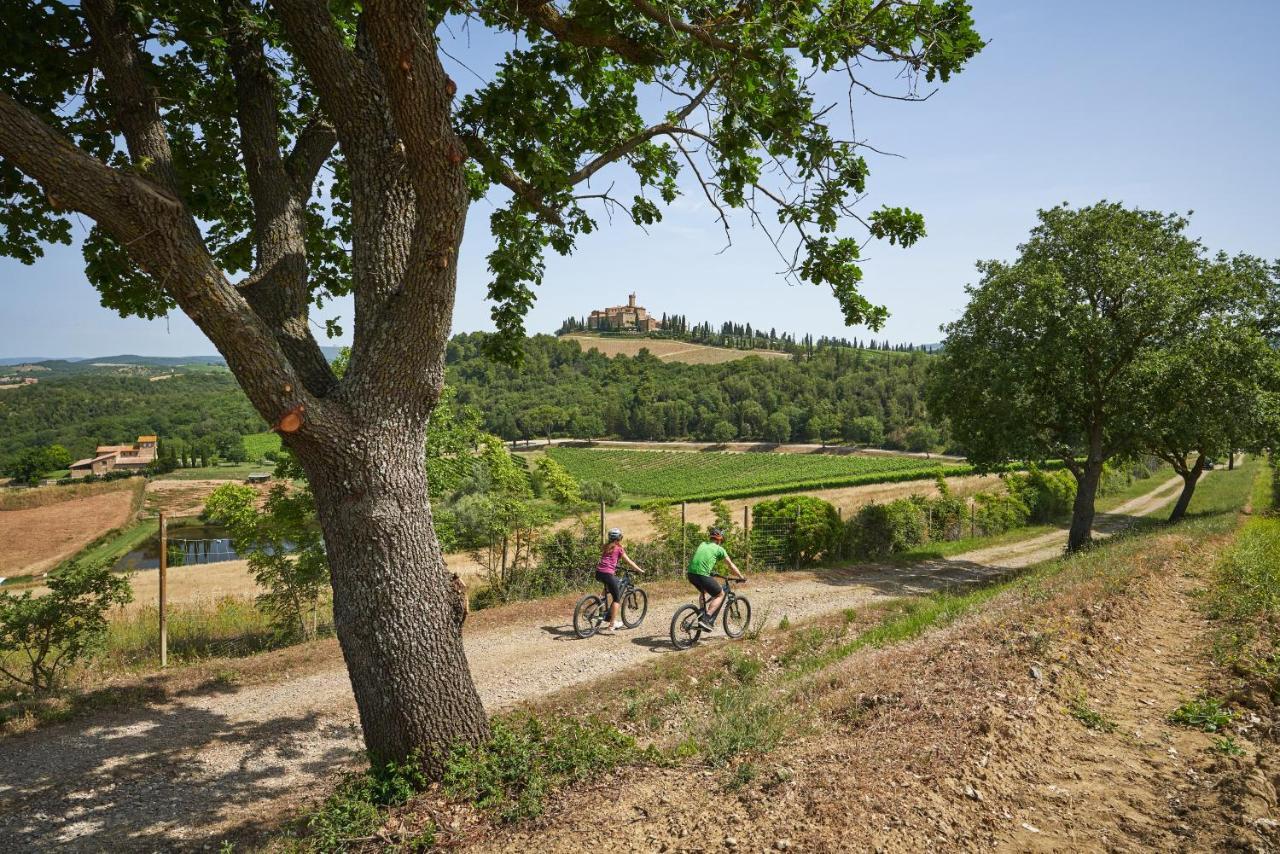 Castello Banfi - Il Borgo - Relais Et Chateaux Poggio alle Mura Exteriér fotografie
