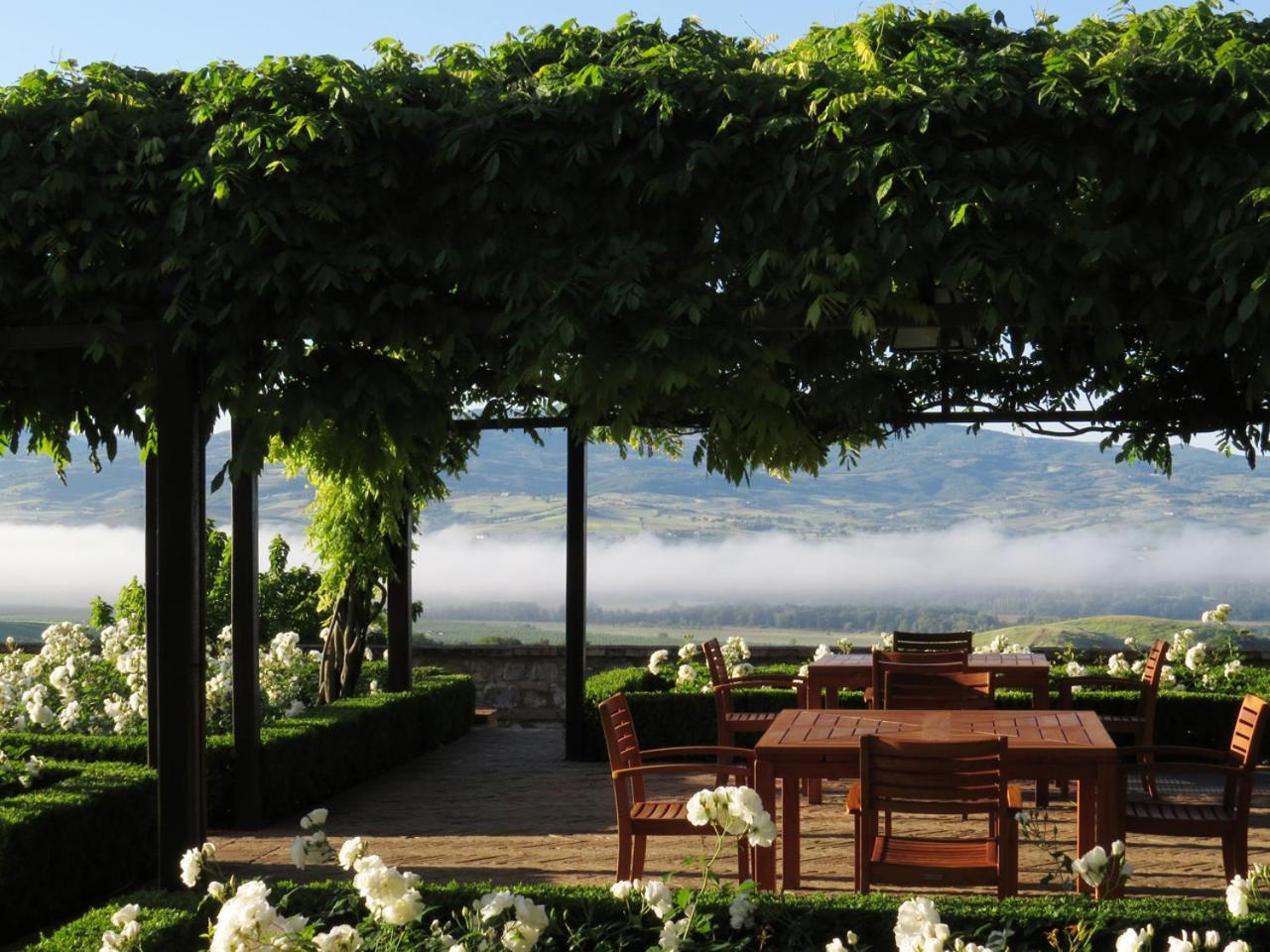 Castello Banfi - Il Borgo - Relais Et Chateaux Poggio alle Mura Exteriér fotografie