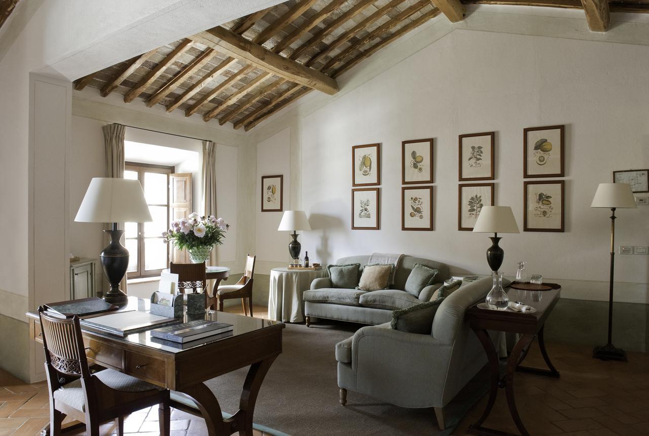 Castello Banfi - Il Borgo - Relais Et Chateaux Poggio alle Mura Exteriér fotografie