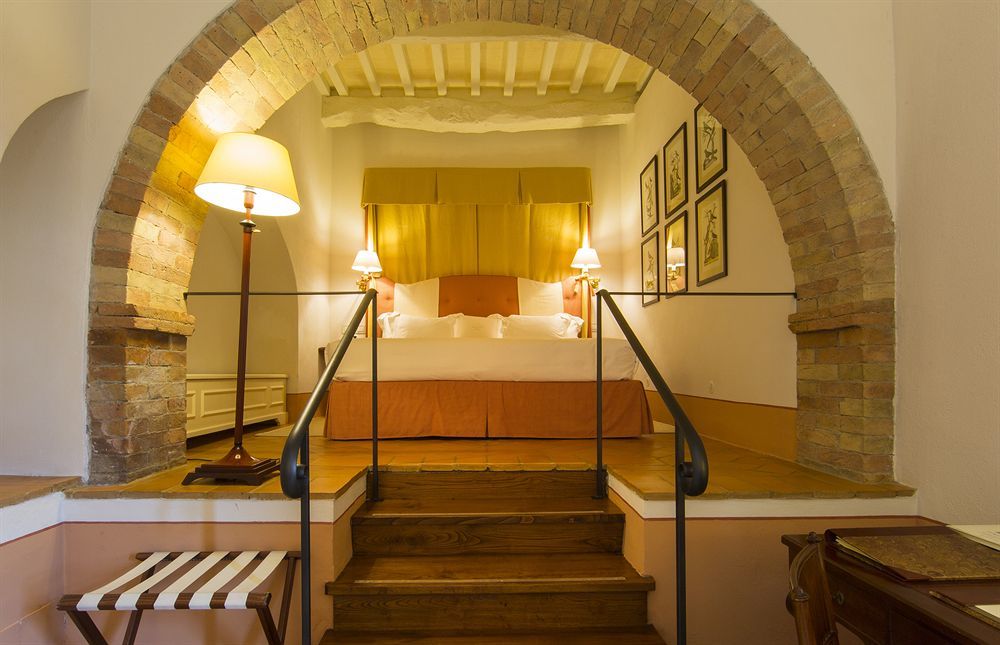 Castello Banfi - Il Borgo - Relais Et Chateaux Poggio alle Mura Exteriér fotografie
