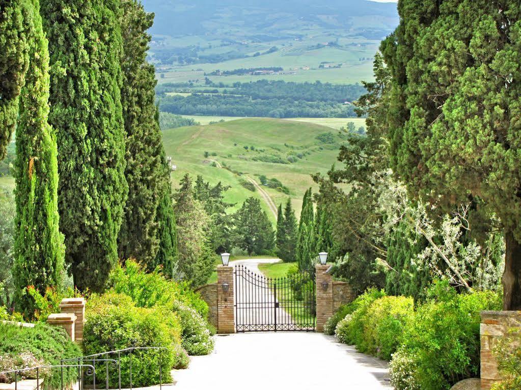 Hotel Castello Banfi - Il Borgo - Relais Et Chateaux Poggio alle Mura Exteriér fotografie