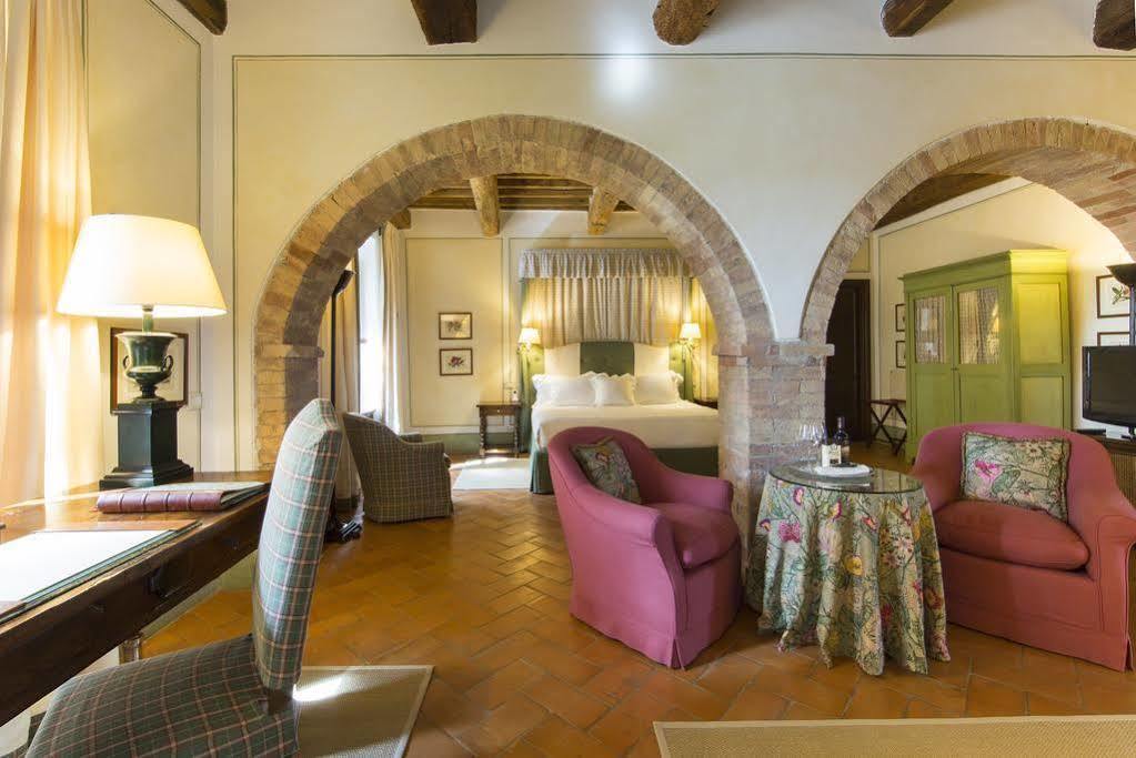 Hotel Castello Banfi - Il Borgo - Relais Et Chateaux Poggio alle Mura Exteriér fotografie