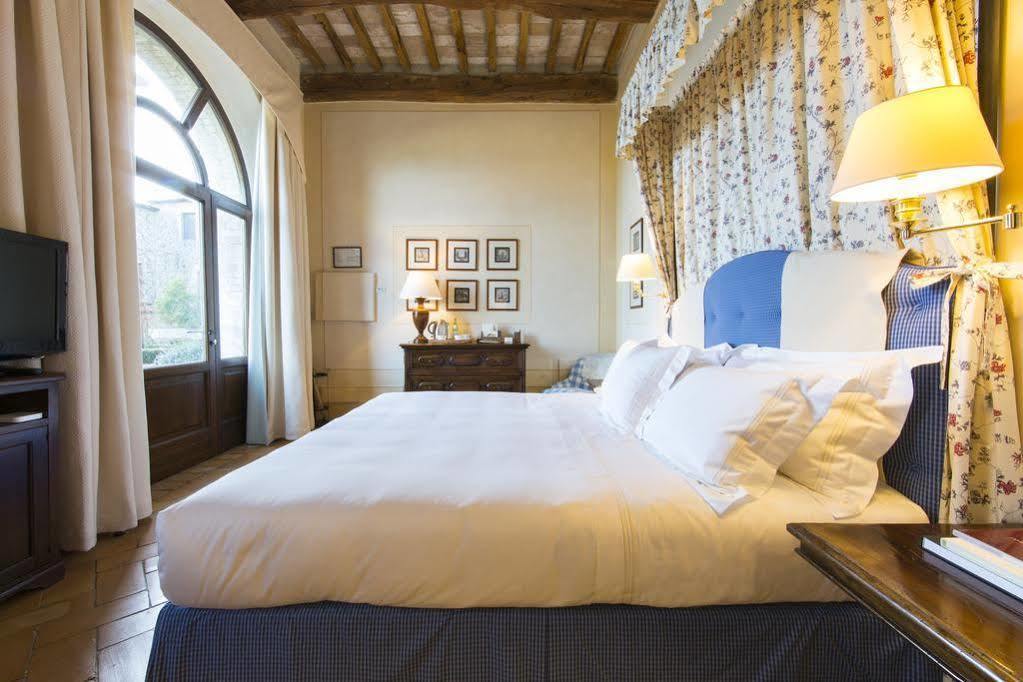 Castello Banfi - Il Borgo - Relais Et Chateaux Poggio alle Mura Exteriér fotografie